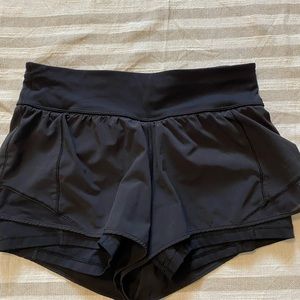 Lululemon Hotty Hot Short LR 4” Nulux-Black